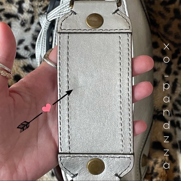 {SOLD} 🌟y2k Juicy Couture Silver Scottie bag - Picture 6 of 10